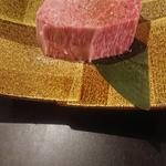 近江牛上ヒレ(金の肉人 池袋 炭火焼肉)