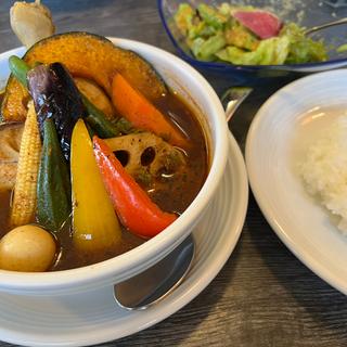 チキンと彩り野菜のスープカレー(スープカレー シュガー （Soup curry Sugar）)