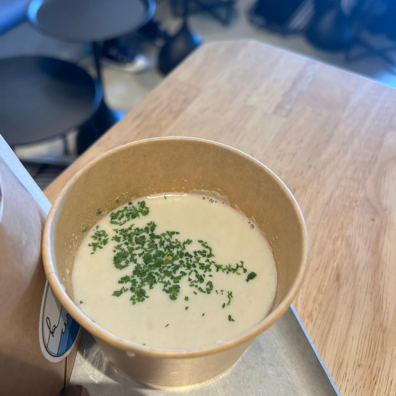 本日のスープ (キャベツのポタージュ)(川間食堂)