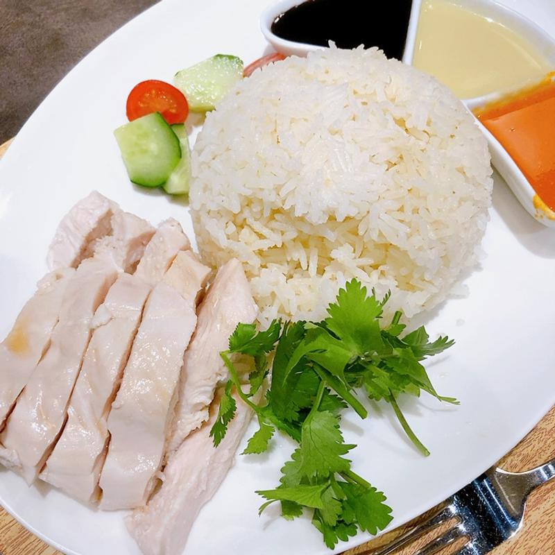 鶏飯Mとミニフォー(海南鶏飯食堂 イオンモール広島府中)