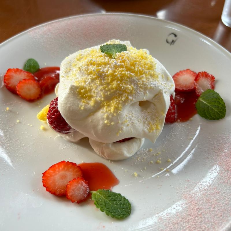 作りたてふわふわショートケーキ(たねや 彦根美濠の舎)