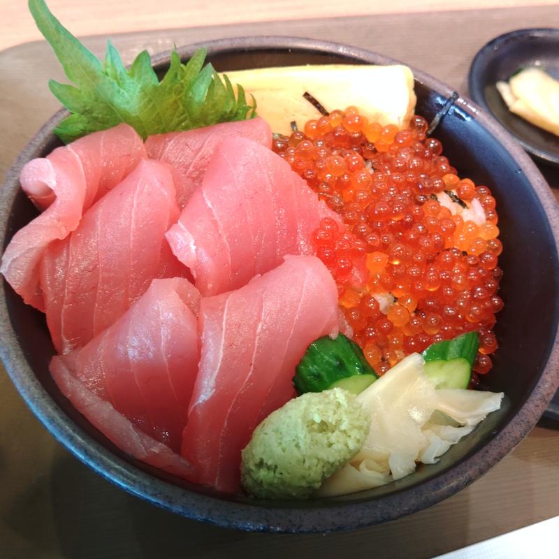 海鮮｢贅沢｣生まぐろ・いくら丼(閖上マリンキッチン)