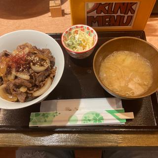 焼肉丼(コつまみバルニュースポット)