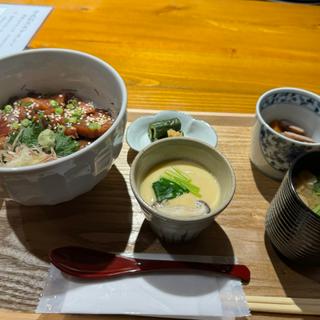 漬けまぐろ丼(青森割烹あずましく)