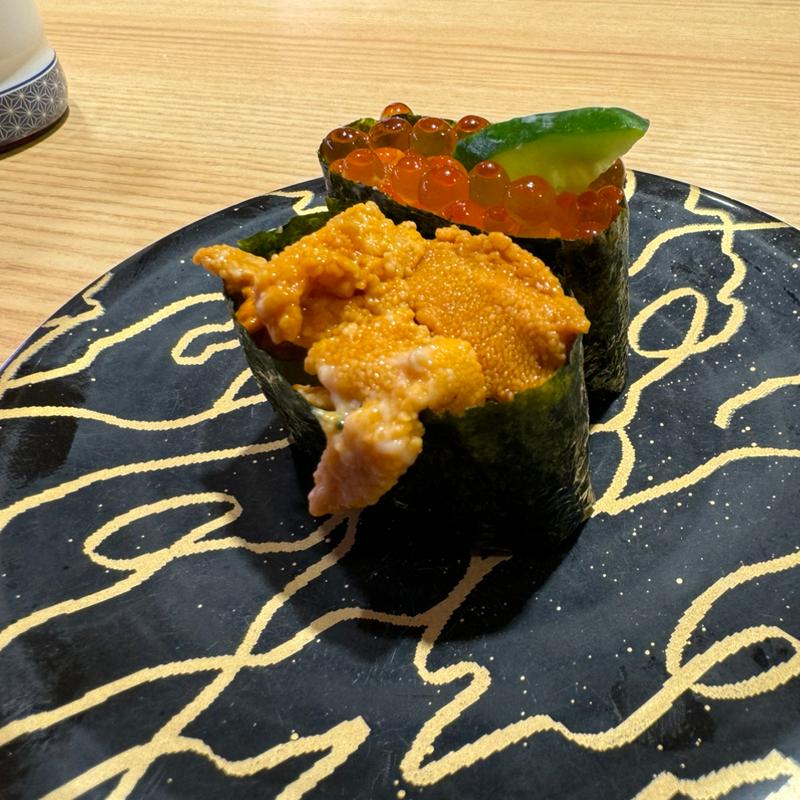 いくらとうに(回し寿司　活　活美登利　西武渋谷店)