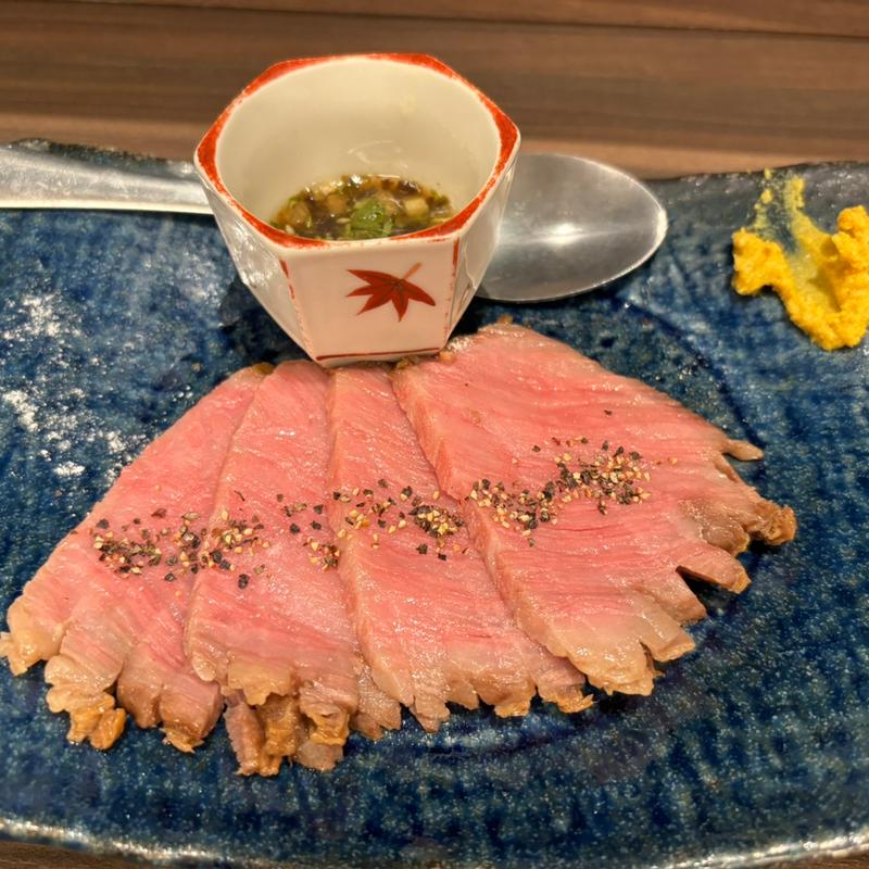 和牛のレアロービー　ハーブソース(立ち呑みソメアカ)