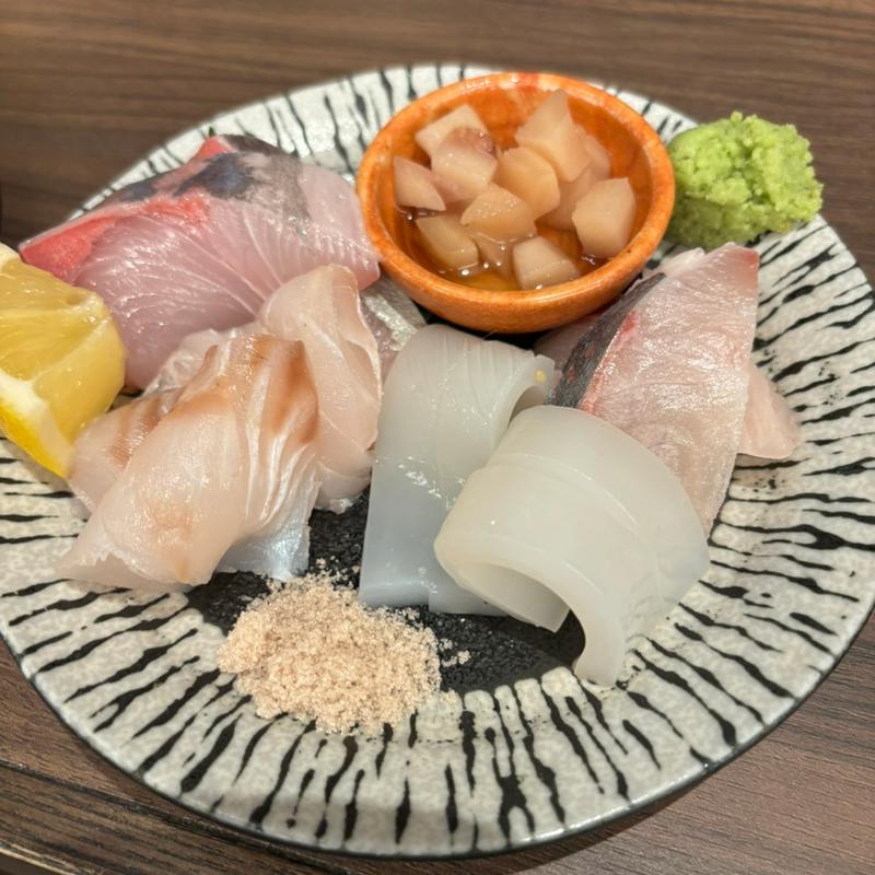 本日の刺し盛りB(立ち呑みソメアカ)