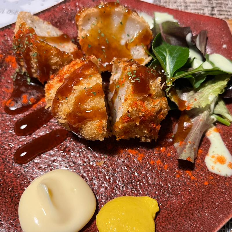 蒲鉾屋のコロッケ2ケ(ハチマル蒲鉾)