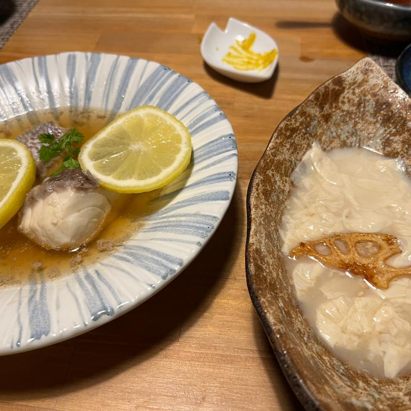 ハチマルおでん(とろ湯葉、真鯛の塩レモン)(ハチマル蒲鉾)