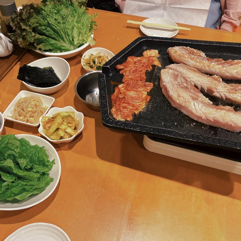 サムギョプサル(コリアンキッチン３匹の子ぶた)