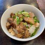 半わさびチャーシュー丼(麺や一晃亭)