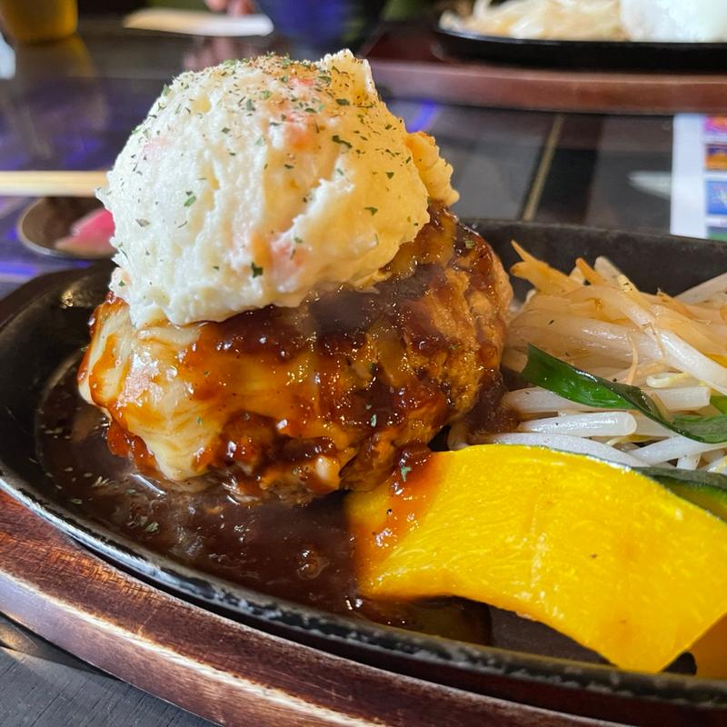 ポテサラハンバーグ(LOOP HAMBURG Shinmachi ループハンバーグ新町店)