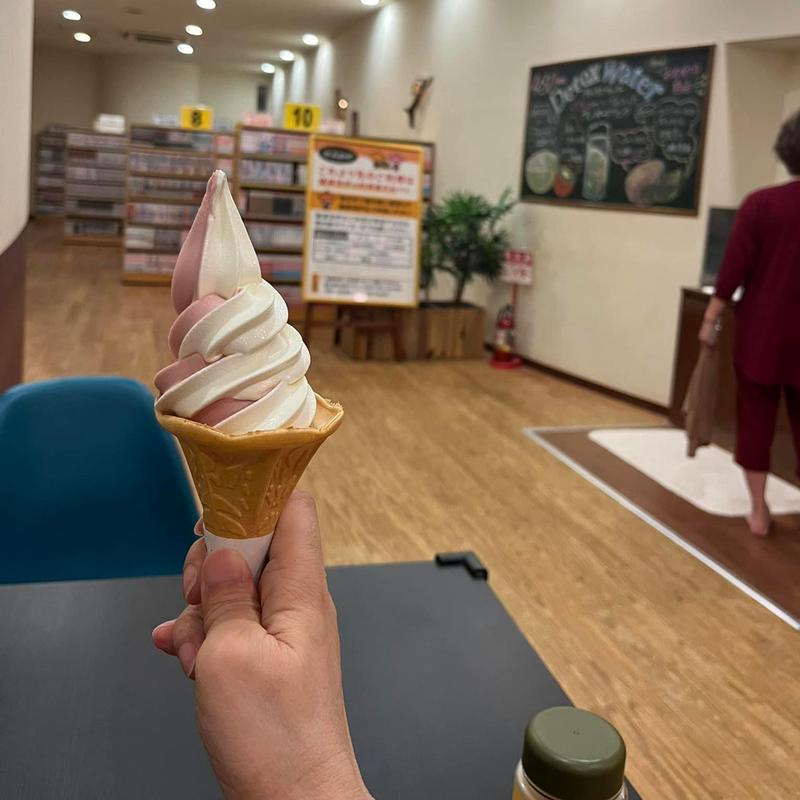 イチゴとバニラのミックス(天然温泉コロナの湯安城店 )