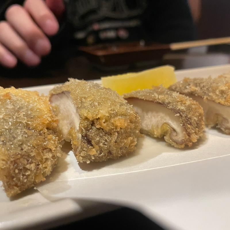 しいたけのフライ ぽん酢(渋三 吉成 （しぶさん よしなり）)