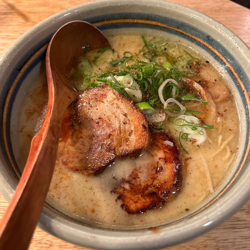 とんこつ塩(麺屋 あまのじゃく 本店 )