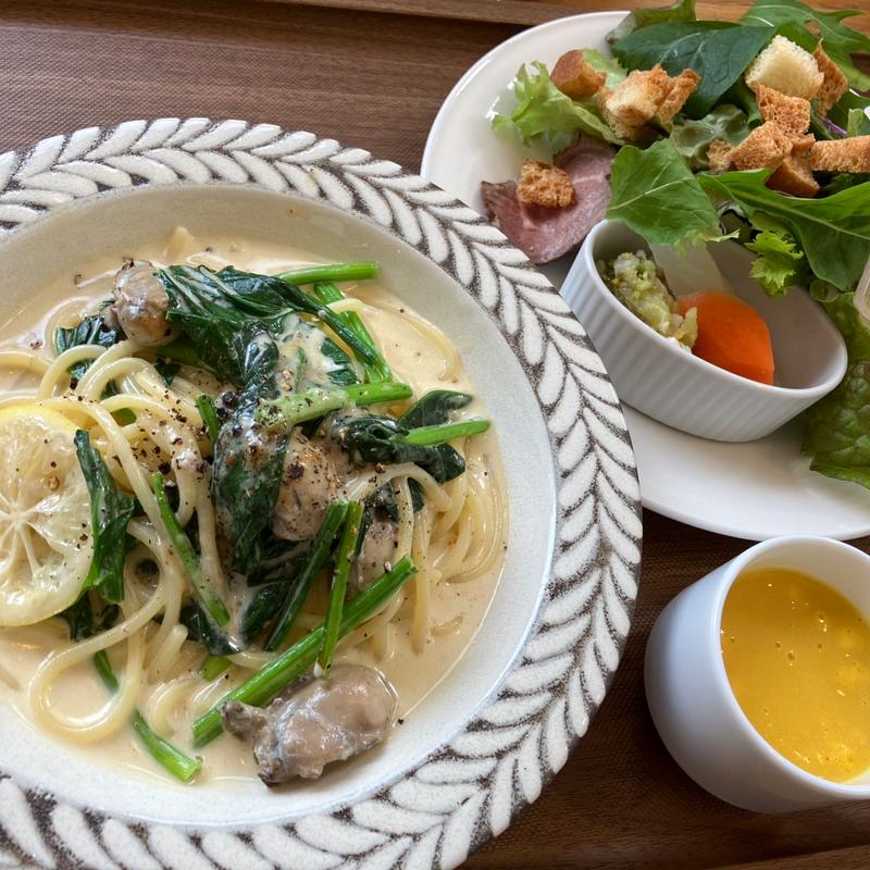 広島産カキと地物ほうれん草のレモンクリームパスタ(エスカルゴ 蔵王みはらしの丘店)