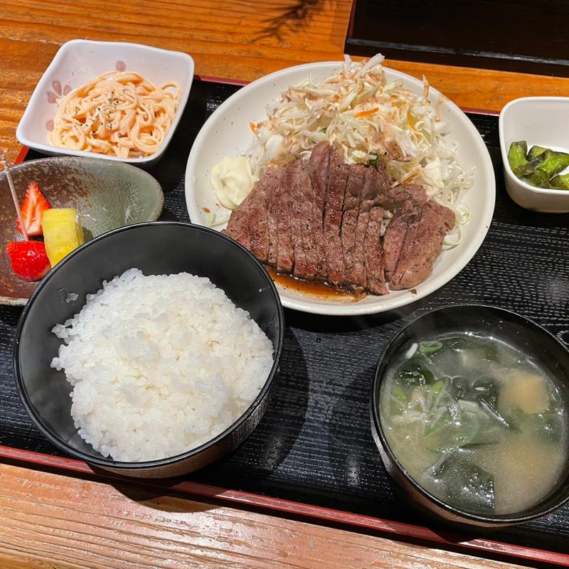 ステーキ定食(居酒屋粋正（すいしょう）)