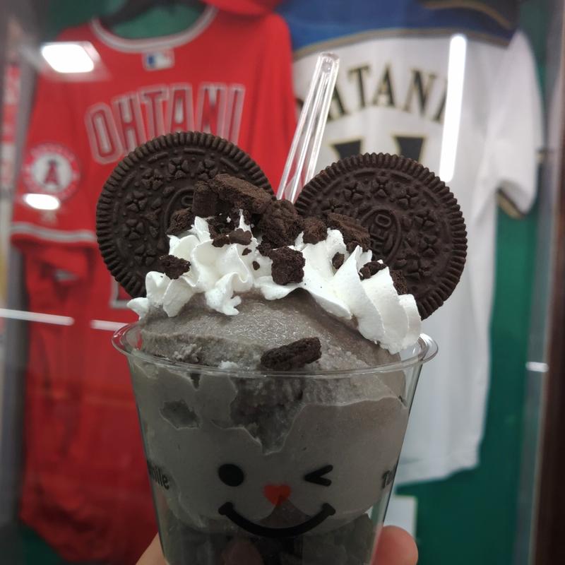 季節のプレミアムジェラート　クッキーミルク(モーちゃんアイス工房 産直 来夢 )