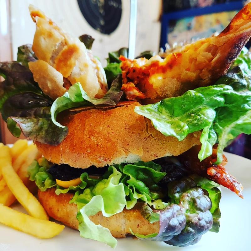 トリプル春巻バーガー(PEDRO'S BURGER)