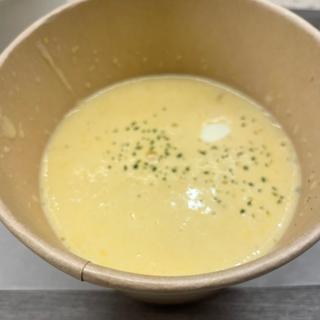 フロマージュブランとコーンのスープ(Petrichor bakery＆Cafe NEWoMan新宿店)