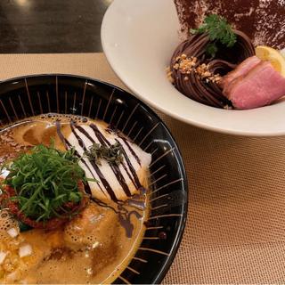 味噌とモーレのチョコレートつけ麺(MENSHO)