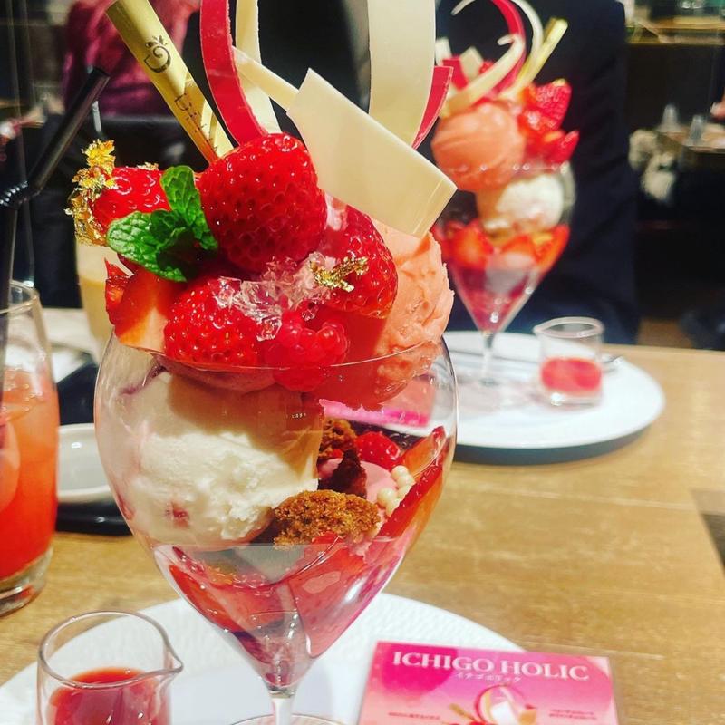 イチゴホリック(パティスリー＆カフェ デリーモ 東京ミッドタウン日比谷店)