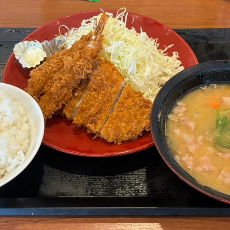 エビフライロースカツ定食+豚汁大(かつや 千葉八千代店)