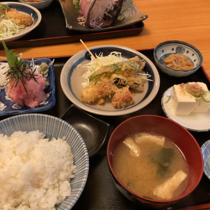ネギトロとフライ定食(ほおずき)