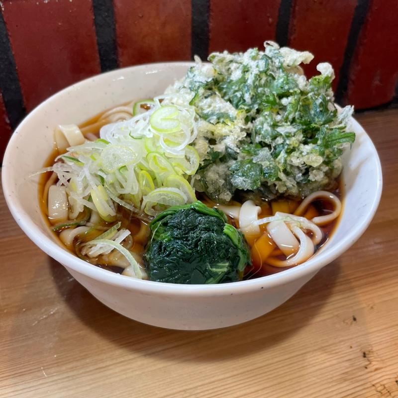 青菜うどんと春菊天(そば処 二葉 神田南口店)