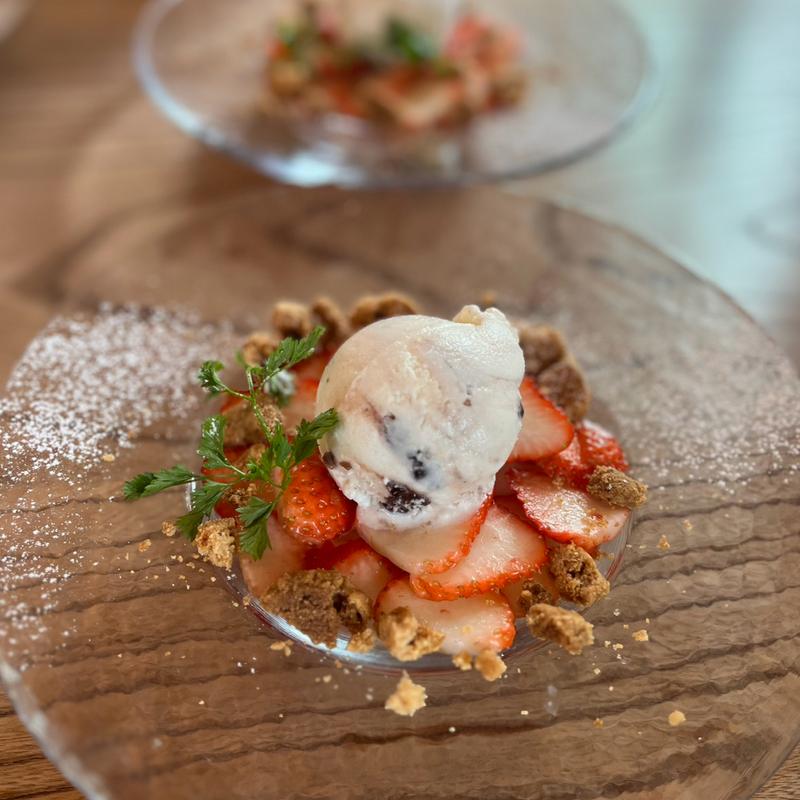 季節のデザート（いちごと杏仁豆腐）(カフェドミーミ（Café de mimi）)