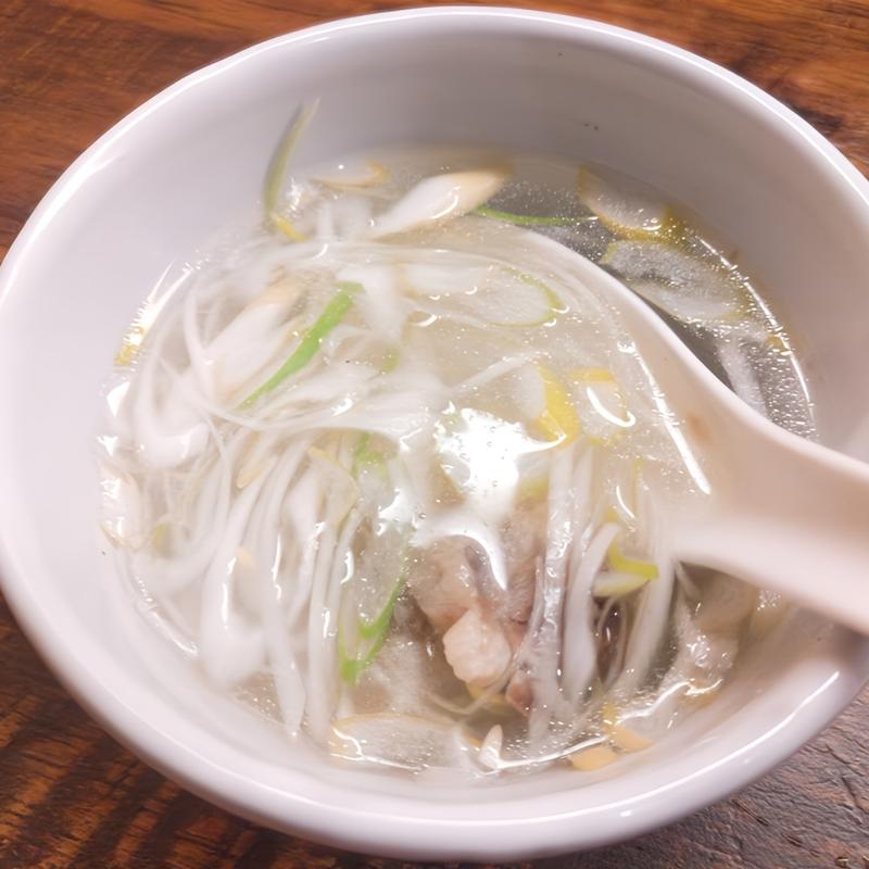 テールスープ(牛たん料理 閣 ブランドーム本店)