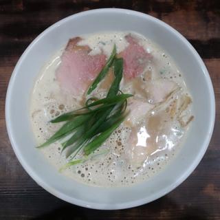 白湯らーめん(こってり)(麺 favori)