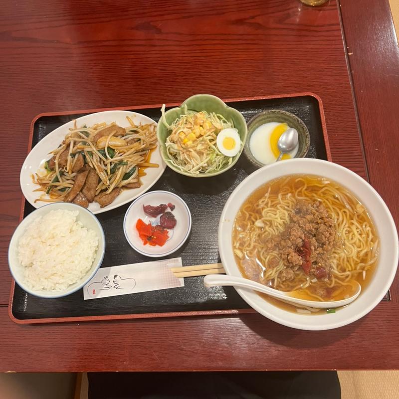 日替わりランチ（レバニラ）と台湾ラーメン(東昇)