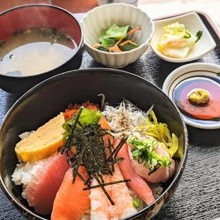 日替わりランチ 海鮮丼(レストランおとわ)