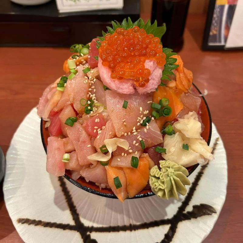 悪魔の漁師丼(最凶盛)(埼玉漁港の海鮮食堂 そうま水産)