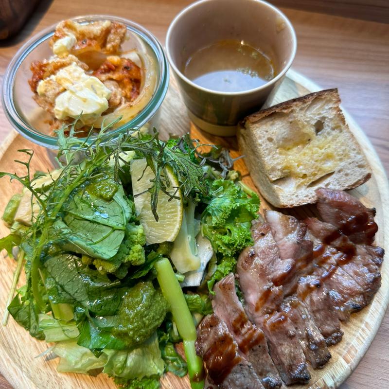 サラダ2デリランチ(grill and deli LAVE)