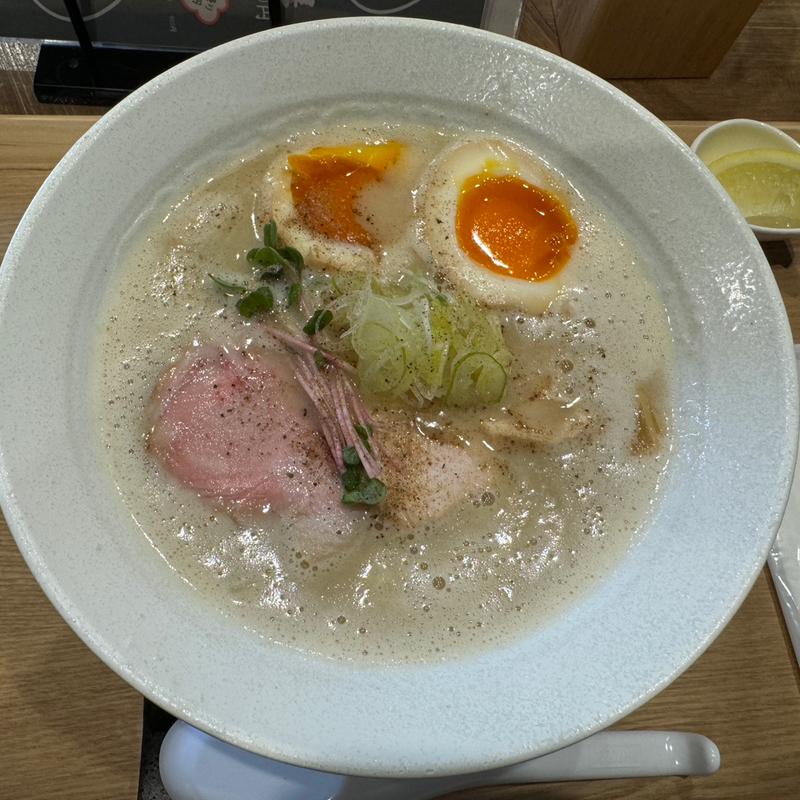 濃厚鶏白湯そば(麺屋 げんでん)