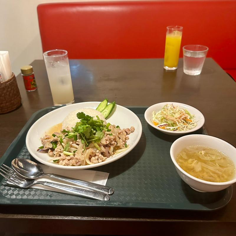 ラープごはん(ガパオ食堂 （ガパオショクドウ）)