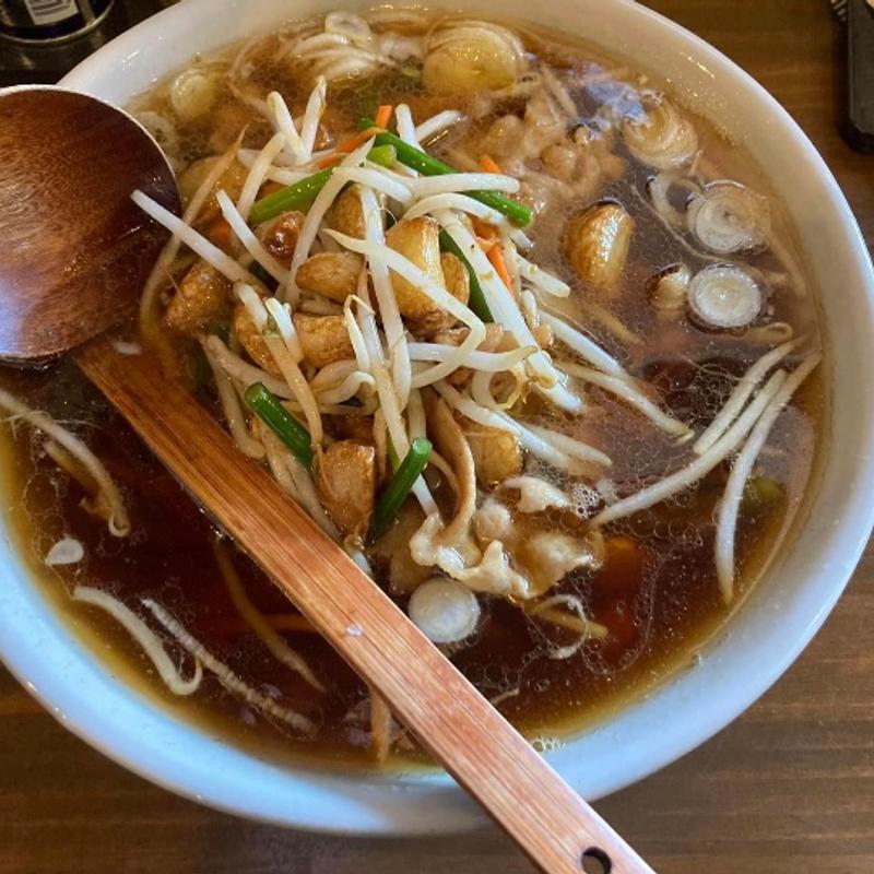 粒ニンニク拉麺(梅田飯店)
