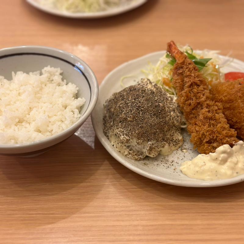 ハンバーグ（タルタルソース）エビフライ・かにクリームコロッケ(キッチン オニオン)