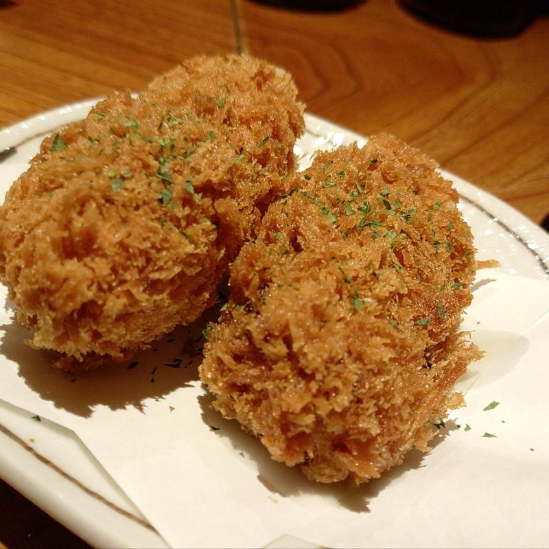 カニクリームコロッケ(魚金　総本店)