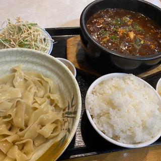 石焼麻婆豆腐つけ麺ライスセット(チャーボン多福楼十条店)