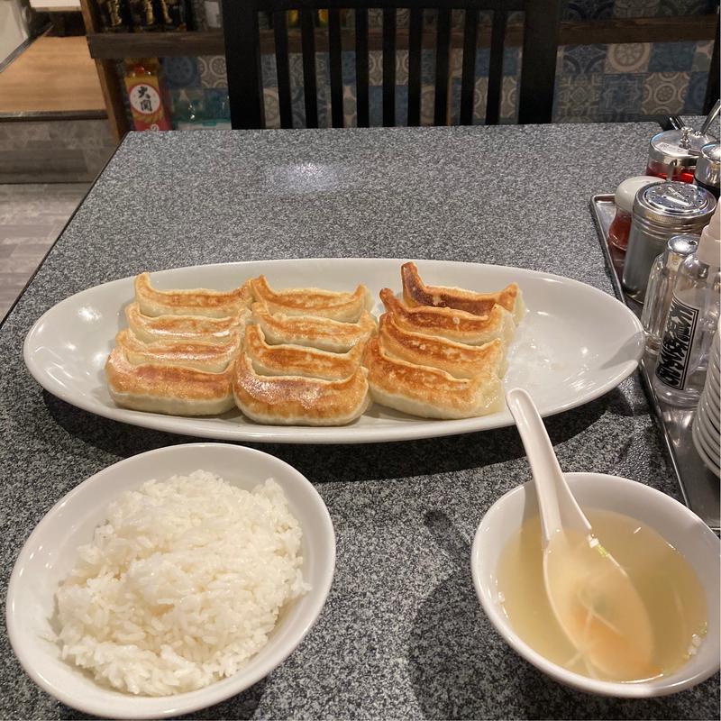 名物黒豚餃子定食(大盛)(天鴻餃子房大手町店)