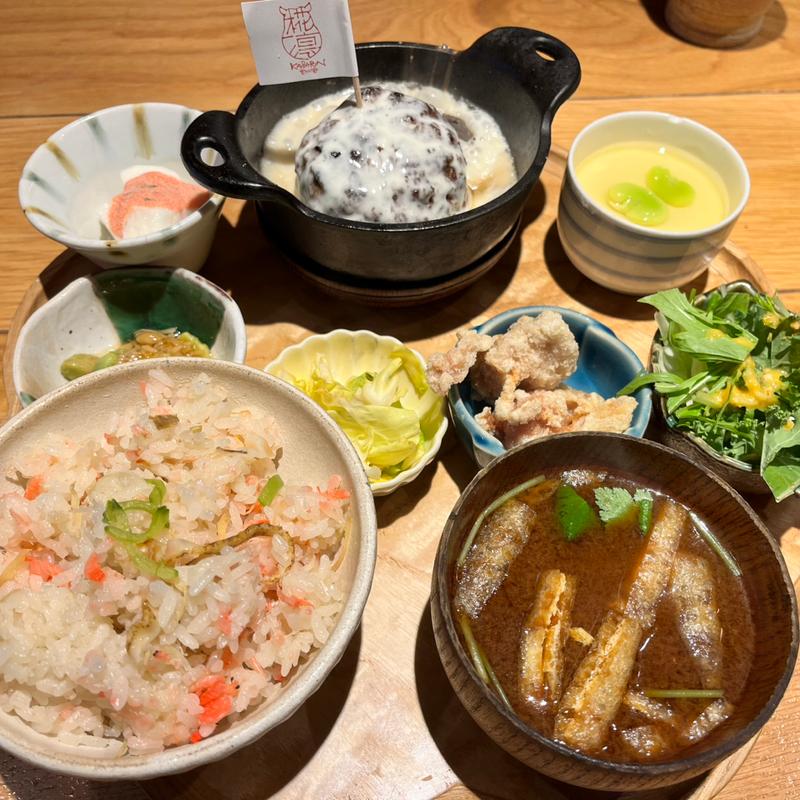 チーズハンバーグ定食(炭ときどき薪 椛凛(カバリン))