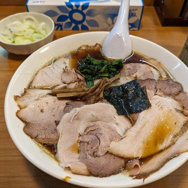 醤油チャーシュー ネギ増し(らーめんヒグマ 小千谷本店)