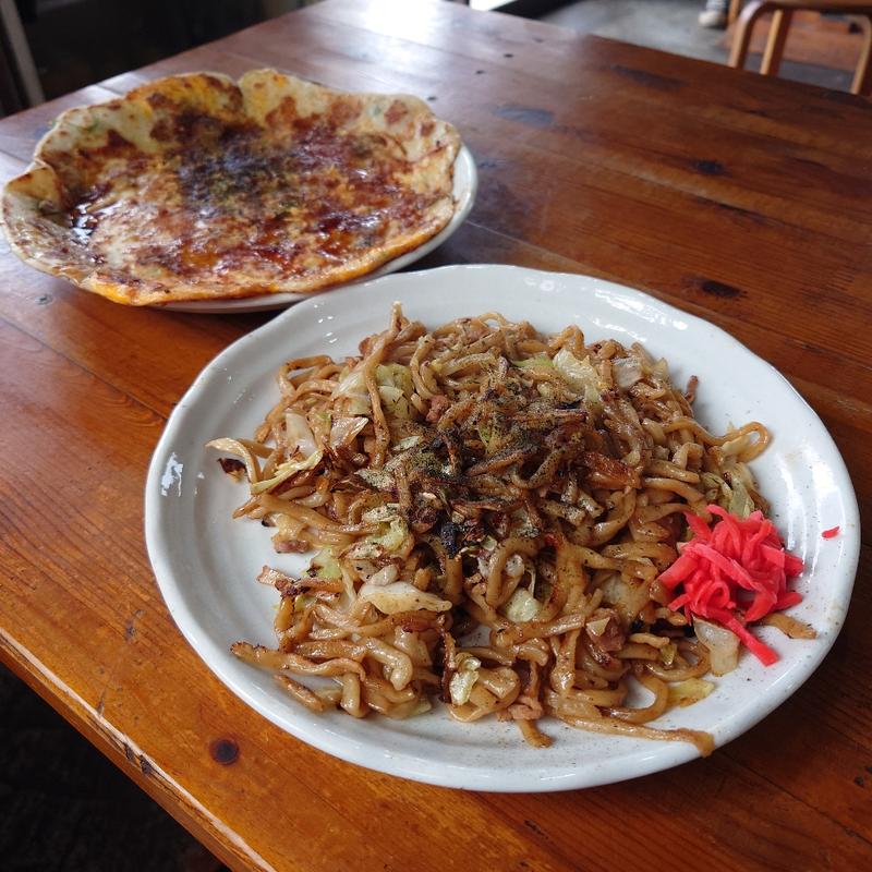 焼きそばとフライのセット(やきそば　フライ　五郎作 )