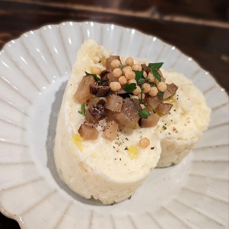 いぶりがっこのポテトサラダ(TET Brasserie & Cafe)