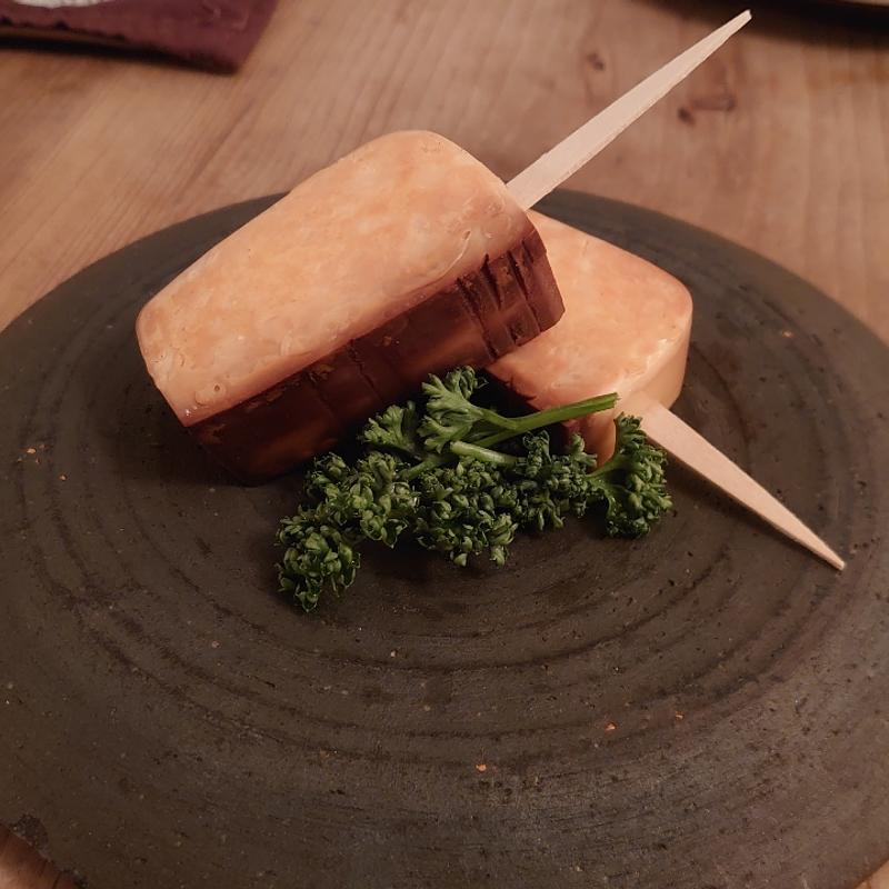 16時間燻製の焼チーズ(燻製Dining OJIJI)