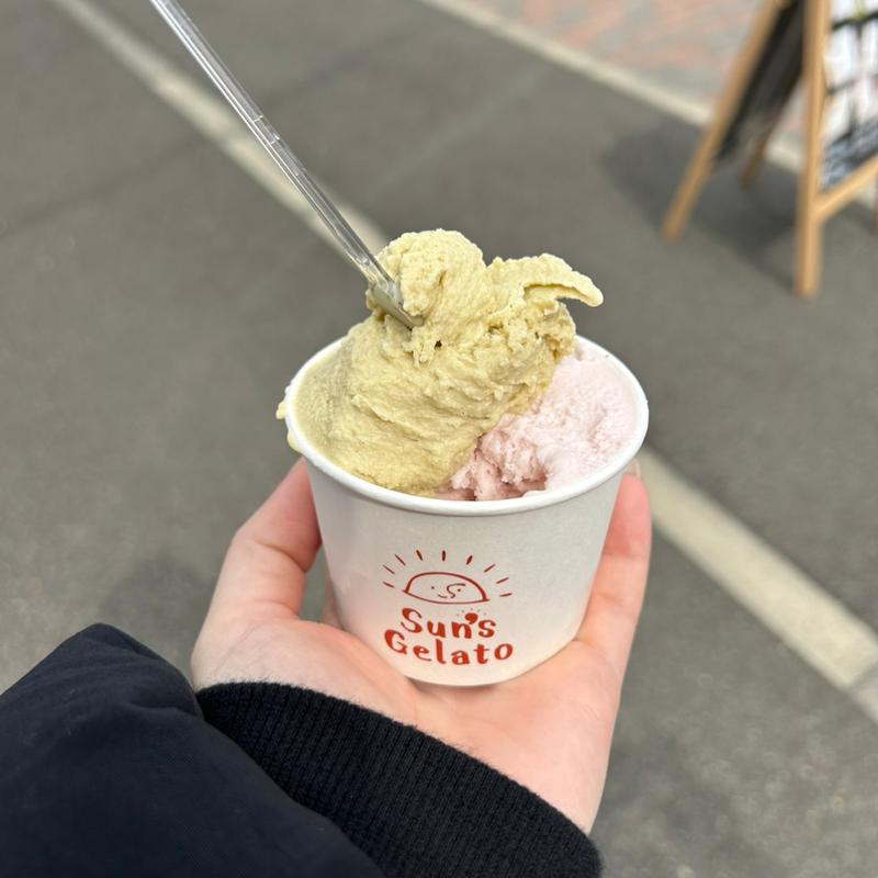 ピスタチオといちごミルク(Sun's Gelato)