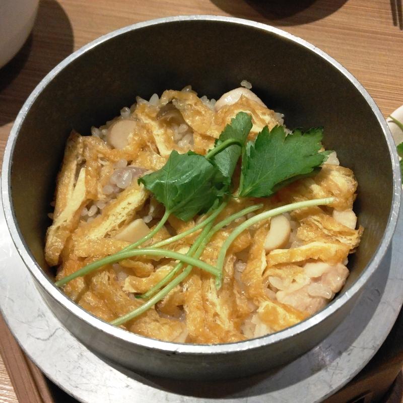 とり釜飯(やきとりセンター 川崎リバーク店)